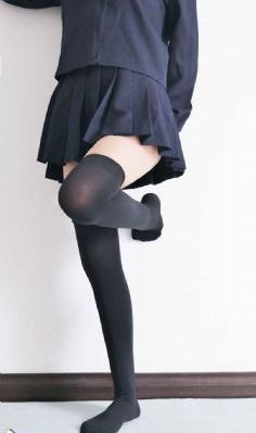 一个人在线观看的WWW视频免费版_快播高清无删减WWW