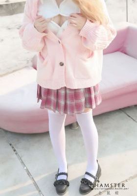 后进极品美女圆润翘臀视频_高清电影完整版在线观看