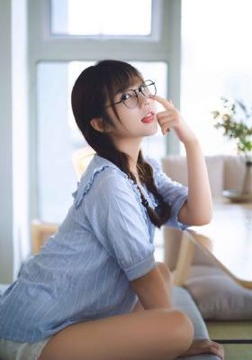 极品大胸妹子露脸跟小哥激情啪啪_BT种子下载