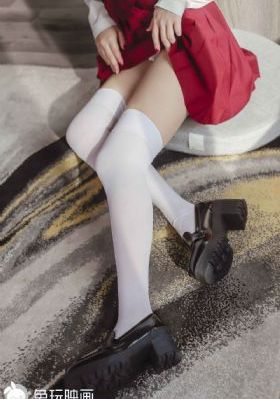 神里绫华的内裤是什么颜色的_BD英语高清完整版播放