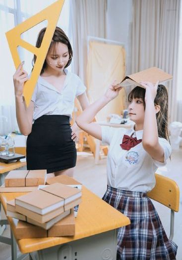 勃起をさせて笑みを浮かべる播放_4K完整视频观看