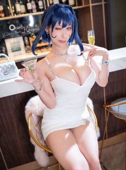 黑丝美女露胸视频_正片免费观看