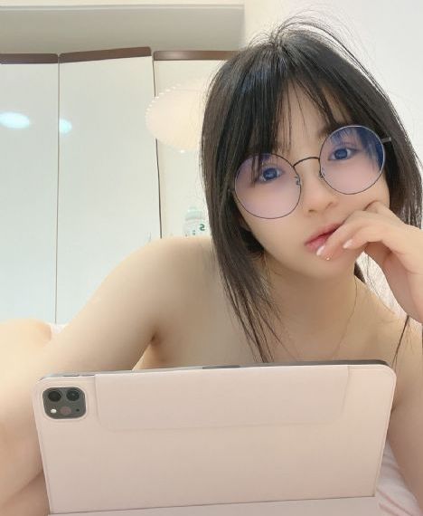 97久久国产亚洲精品超碰热_BD国语高清完整版