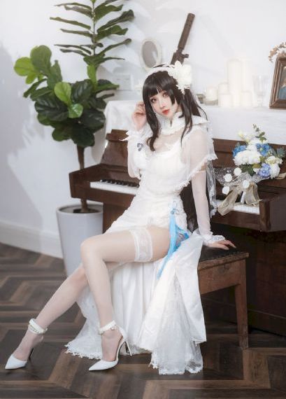 旗袍美妇在办公室被躁_720在线观看视频